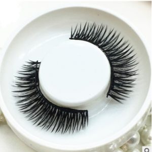 Double magnet false eyelashes