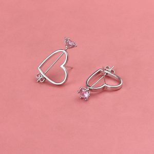 Niche, Minimalist Heart-shaped Earrings