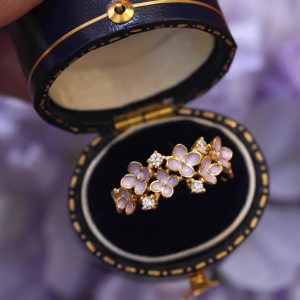 Vintage Purple Floral Design  Retro Enamel Clover Flower With Sparkling Zircon Accents, Exuding Elegant French Charm.