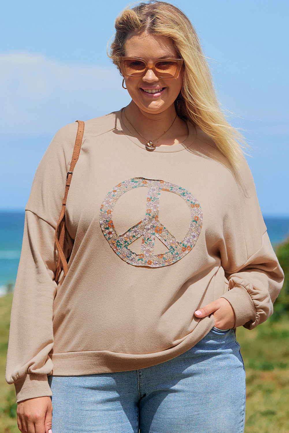 Pale Khaki Floral Peace Sign Graphic Washed Terry Plus Size Sweatshirt - Image 7