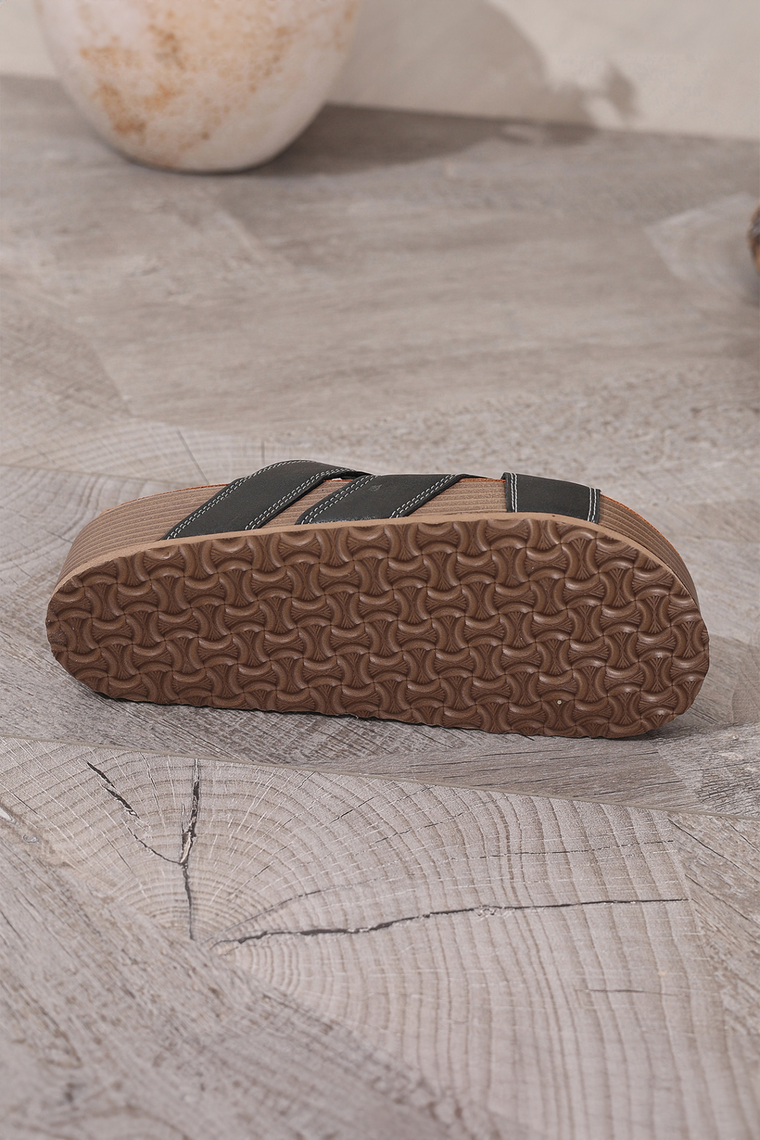 Color black Contrast Stitch Crossed Band Retro Platform Slippers - Image 8