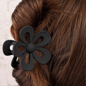 Black Sweet Hollowed Flower Shape Claw Clip