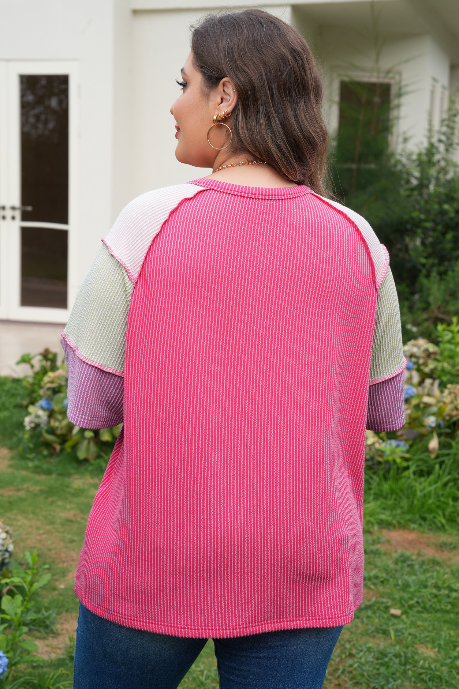 Bright Pink Plus Size Twisted Rib Color Block Patchwork Short Sleeve Henley Top - Image 2