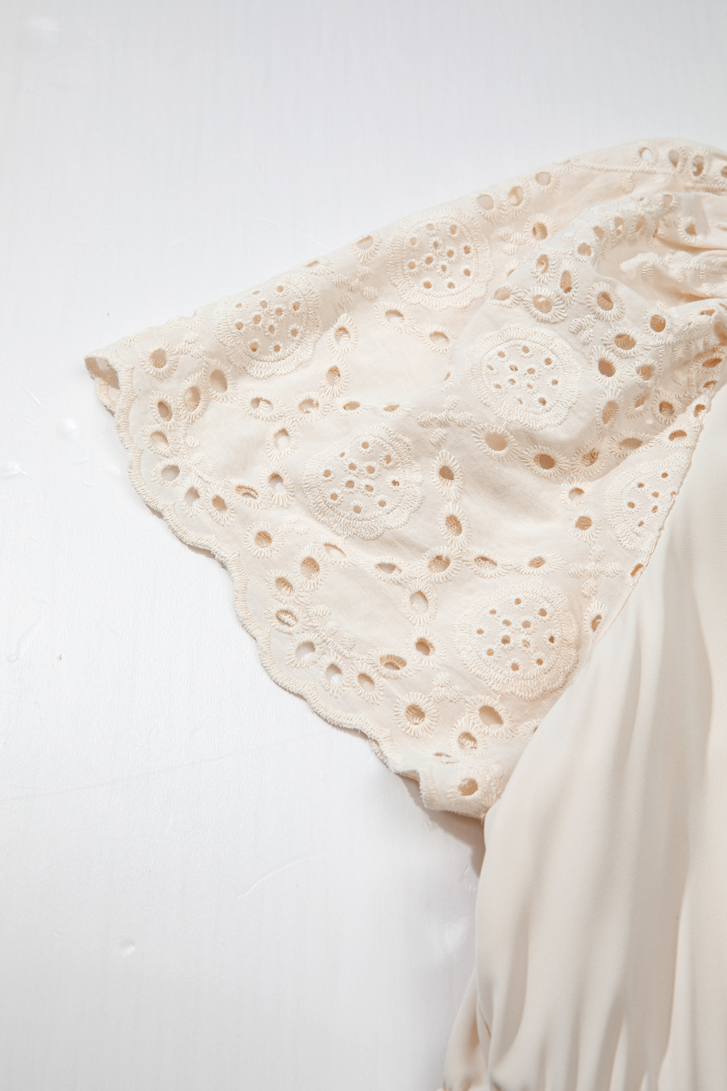 Apricot Plus Size V Neck Lacy Embroidery Patchwork Short Sleeve Maxi Dress - Image 8