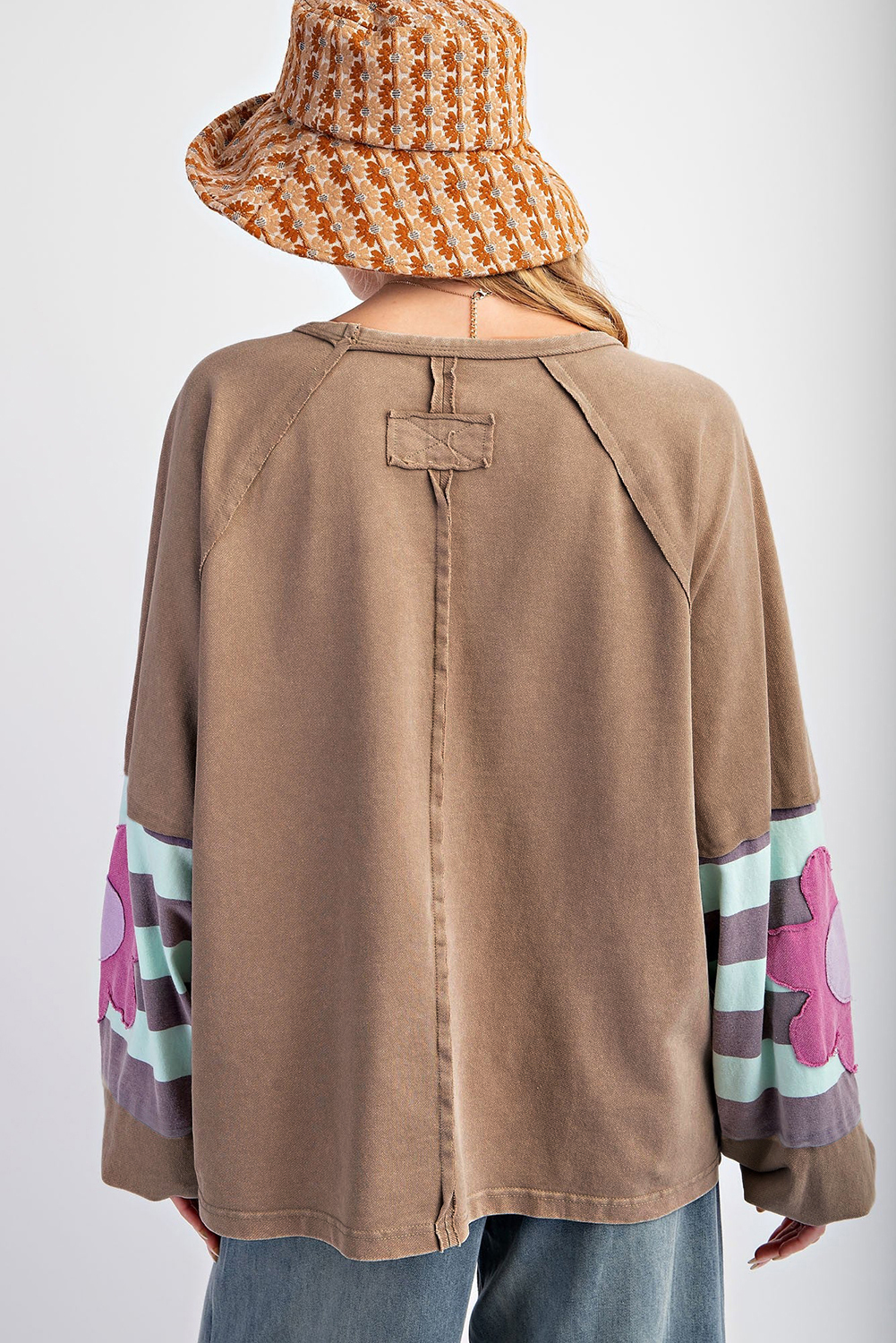 Light French Beige Plus Size Flower Striped Patchwork Puff Sleeve Loose Sweatshirt - Image 2