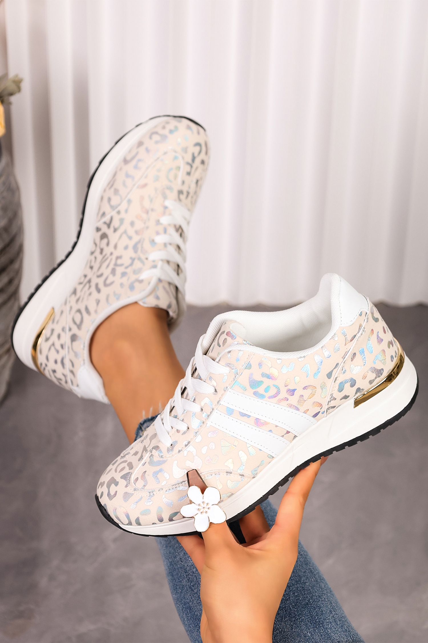 White Leopard Print Lace-Up Low-Top Sneakers with Rubber Sole - Image 8