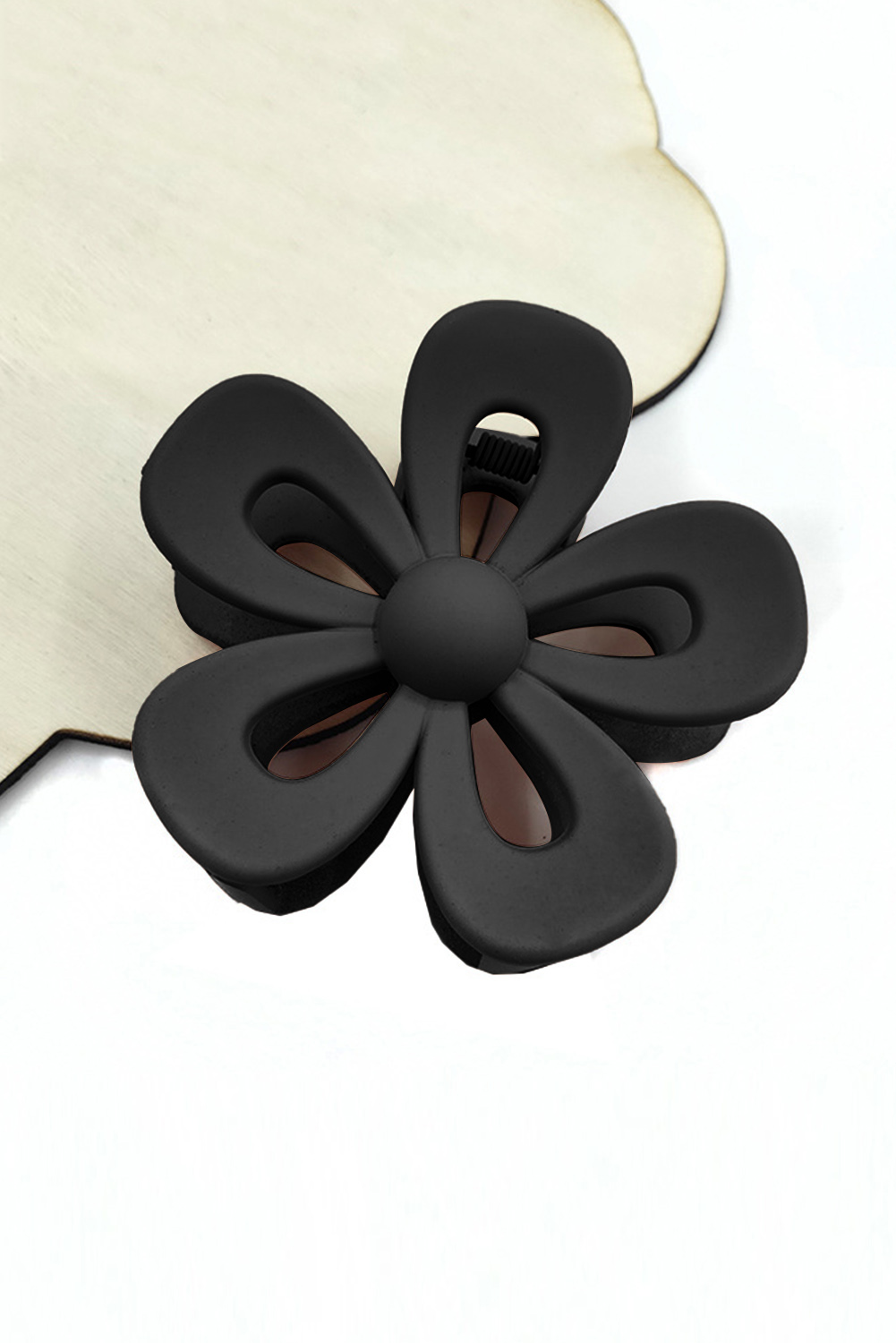 Black Sweet Hollowed Flower Shape Claw Clip - Image 2